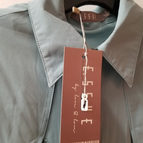 caped button front collar blouse - Picture 3 of 8